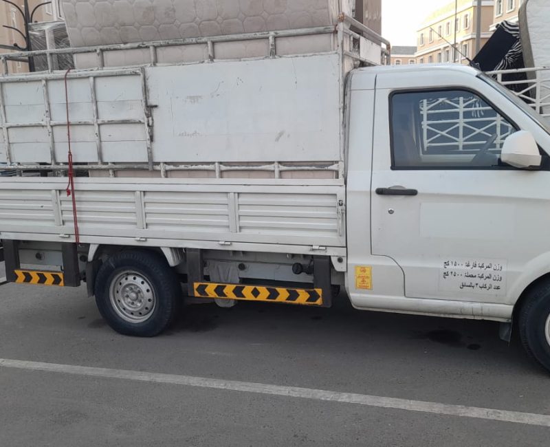 1 ton pickup for rent in Dubai